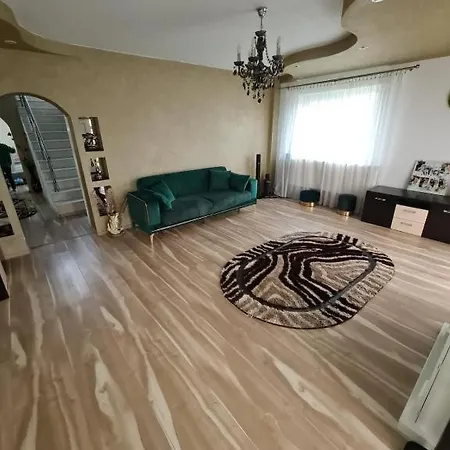 Casa Din Povesti *